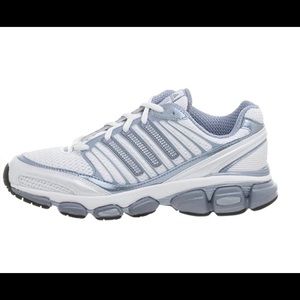 NWT Women’s Adidas Bl/white Running Shoes Sz 6.5